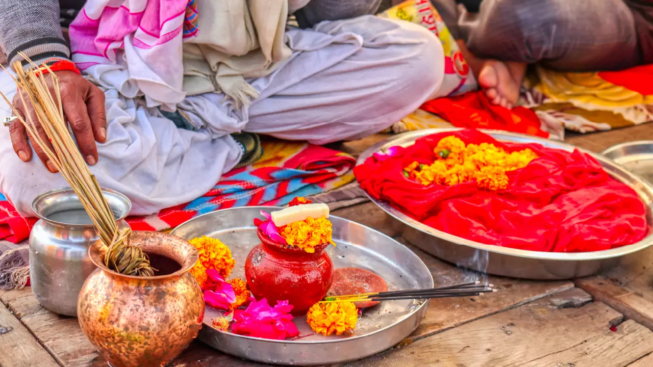 प्रयागराज में अस्थि विसर्जन