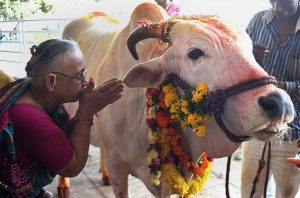 Importance of Daan in Hinduism — offerings and rituals symbolising the act of giving