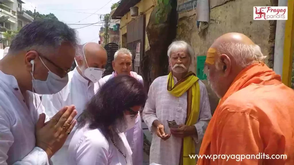 Asthi visarjan Poojan in Prayagraj and Varanasi