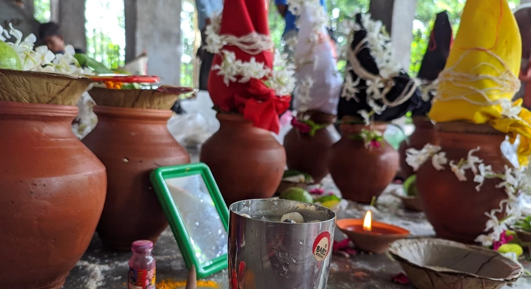 Narayan Bali ceremony at the Phalgu river ghat, Gaya