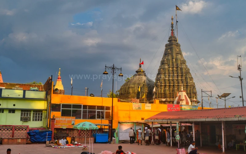 Pind daan in gaya -Vishnupad temple in gaya ji