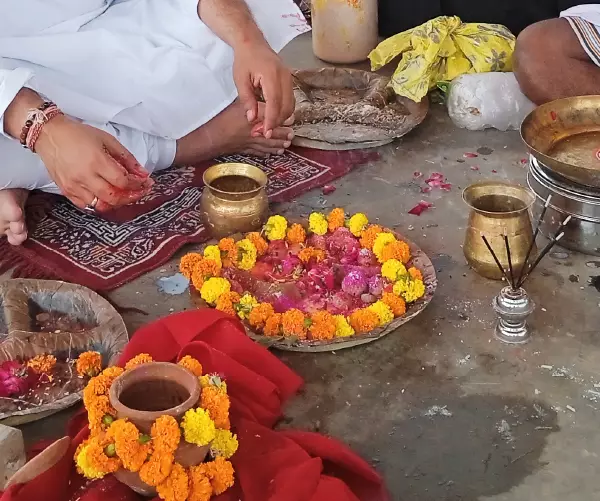 Asthi Visarjan in Prayagraj for Brahmins