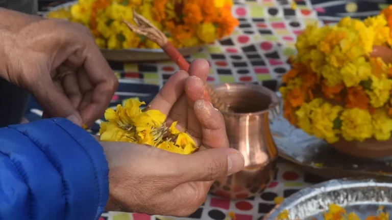 Asthi Visarjan for Odisha pilgrims in Prayagraj (with Private Boat)