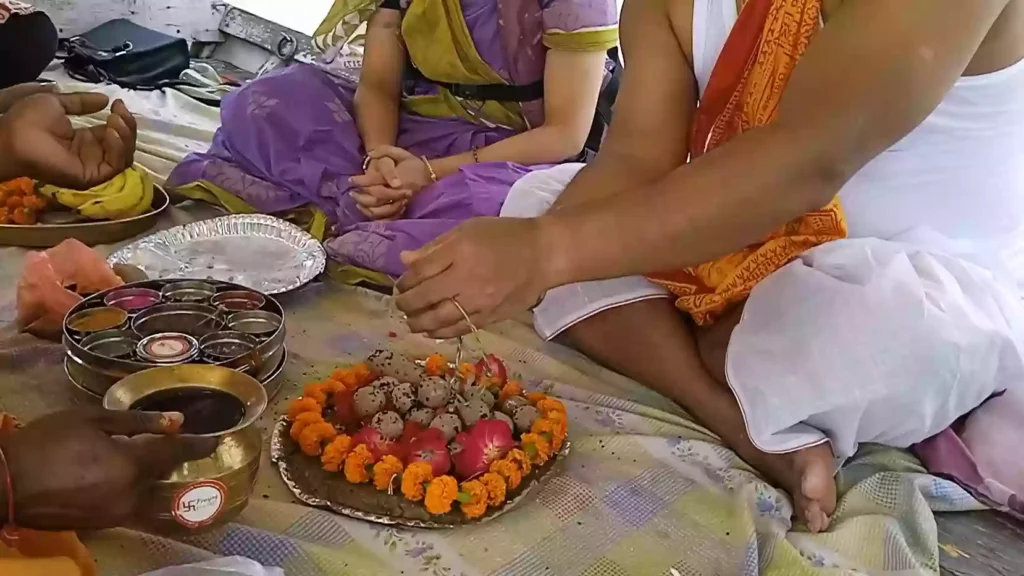 How does performing Shradh in Prayagraj differ in significance or procedure from Gaya or Varanasi?