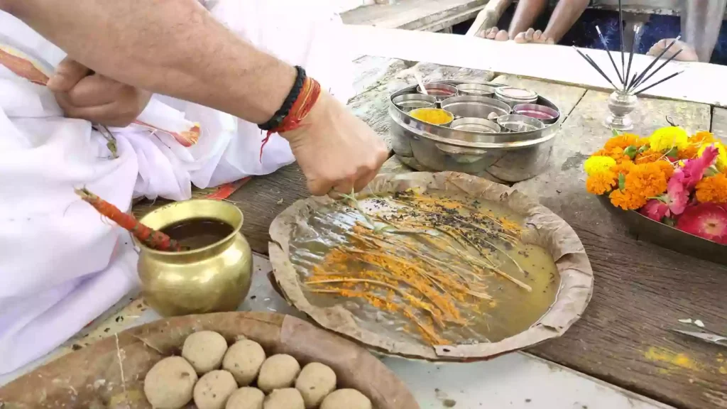 Where exactly are Shradh rituals performed in Prayagraj?