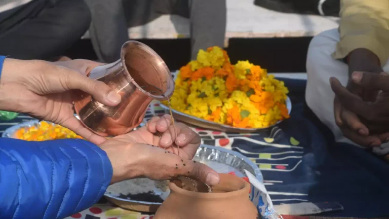 Prayagraj Asthi Visarjan for Odia Families: Sacred Ash Immersion at Triveni Sangam