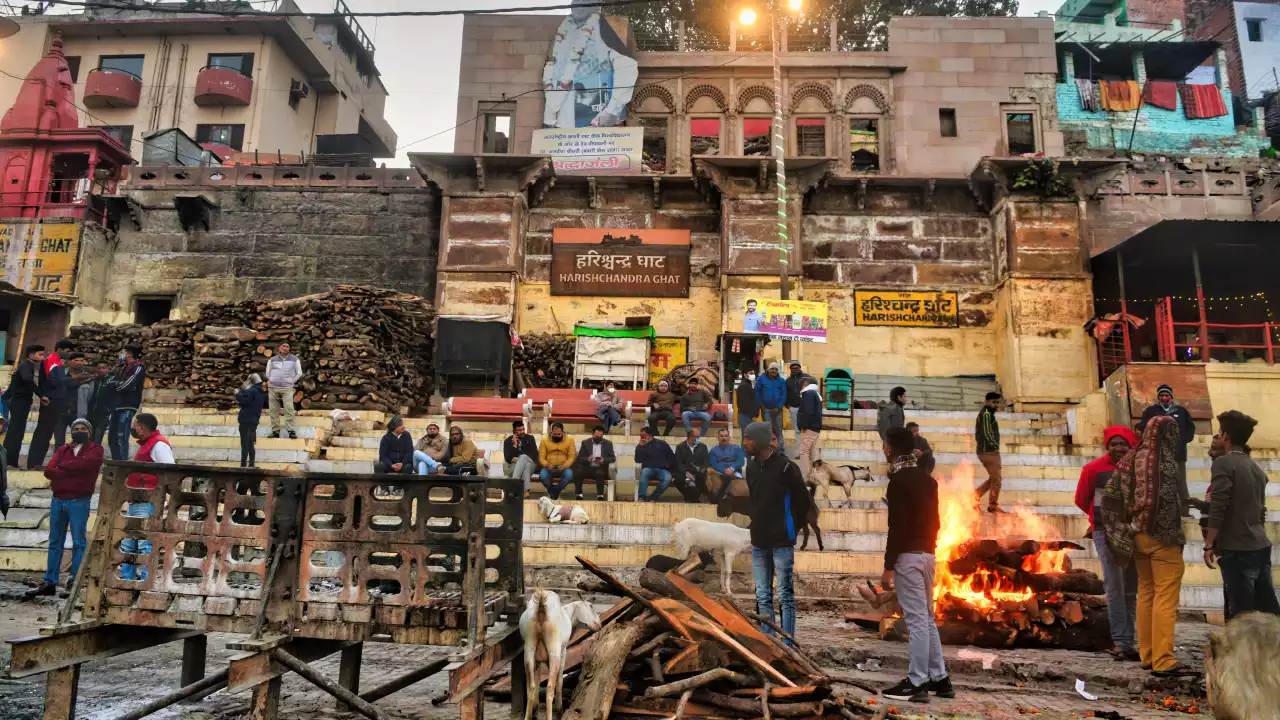 A view of Harishchandra ghat-Varanasi Ghats for Asthi Visarjan