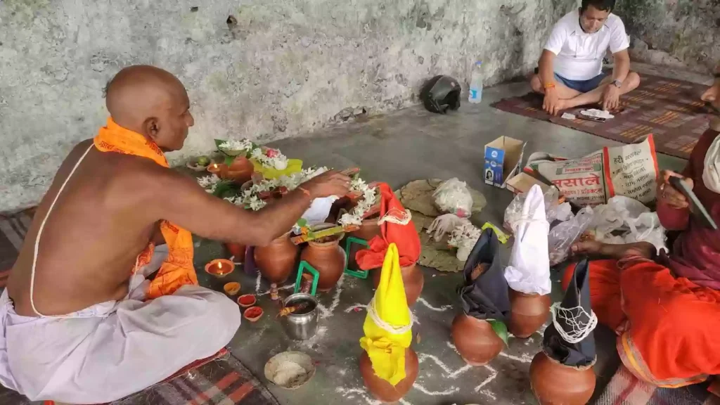 What is the estimated cost for Narayan Bali Puja in Prayagraj?