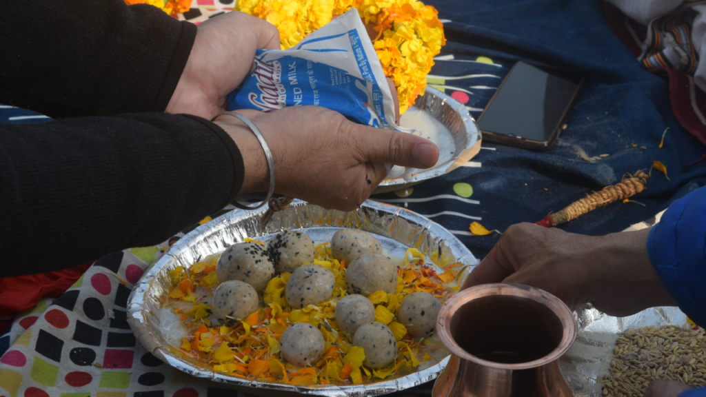What materials are needed for Pind Daan in Haridwar and can they be bought locally?