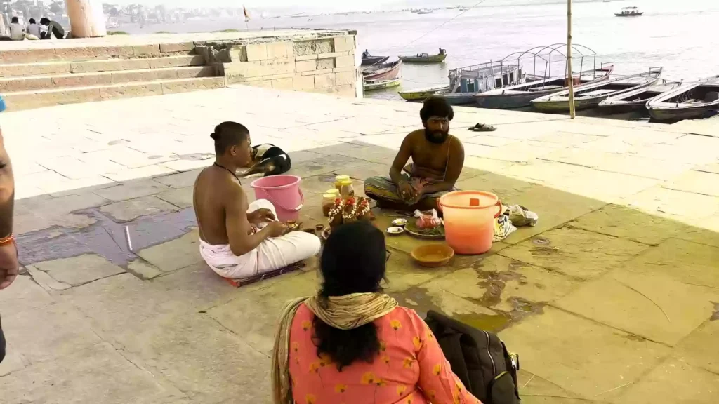 Why is Varanasi considered a particularly powerful place for Narayan Bali Puja?