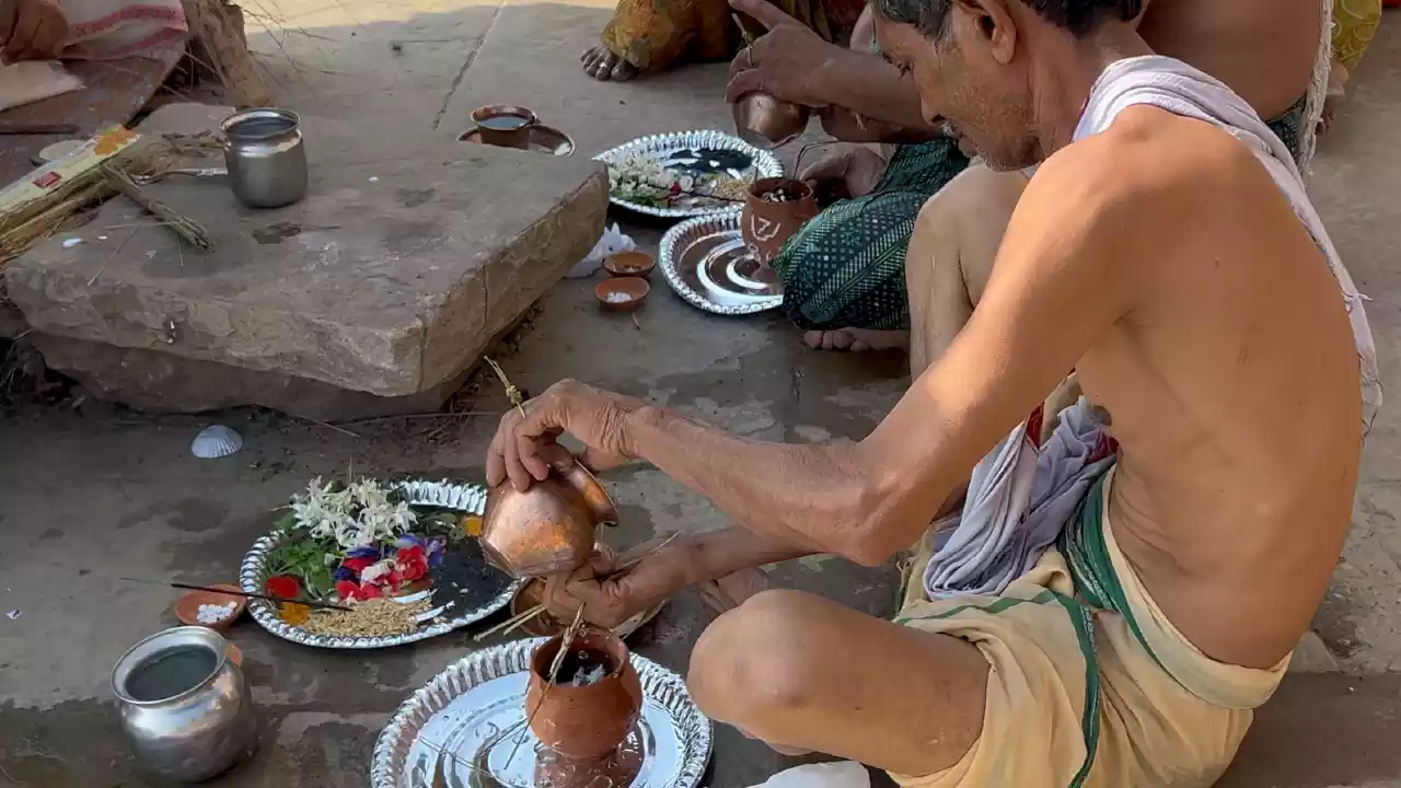 भारत में तीर्थ श्राद्ध की योजना बनाने वाले NRI परिवार के लिए तिथि का मार्गदर्शन