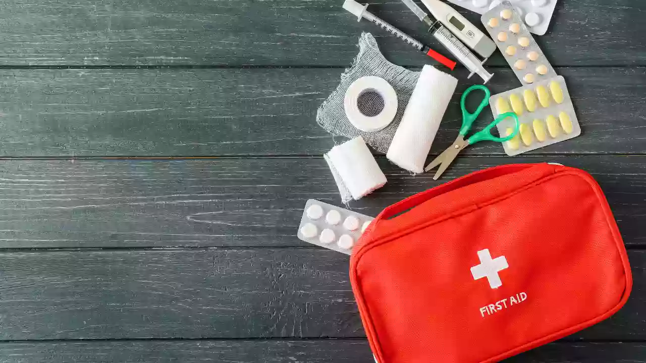 A personal medical kit for NRI pilgrims performing Pind Daan in India