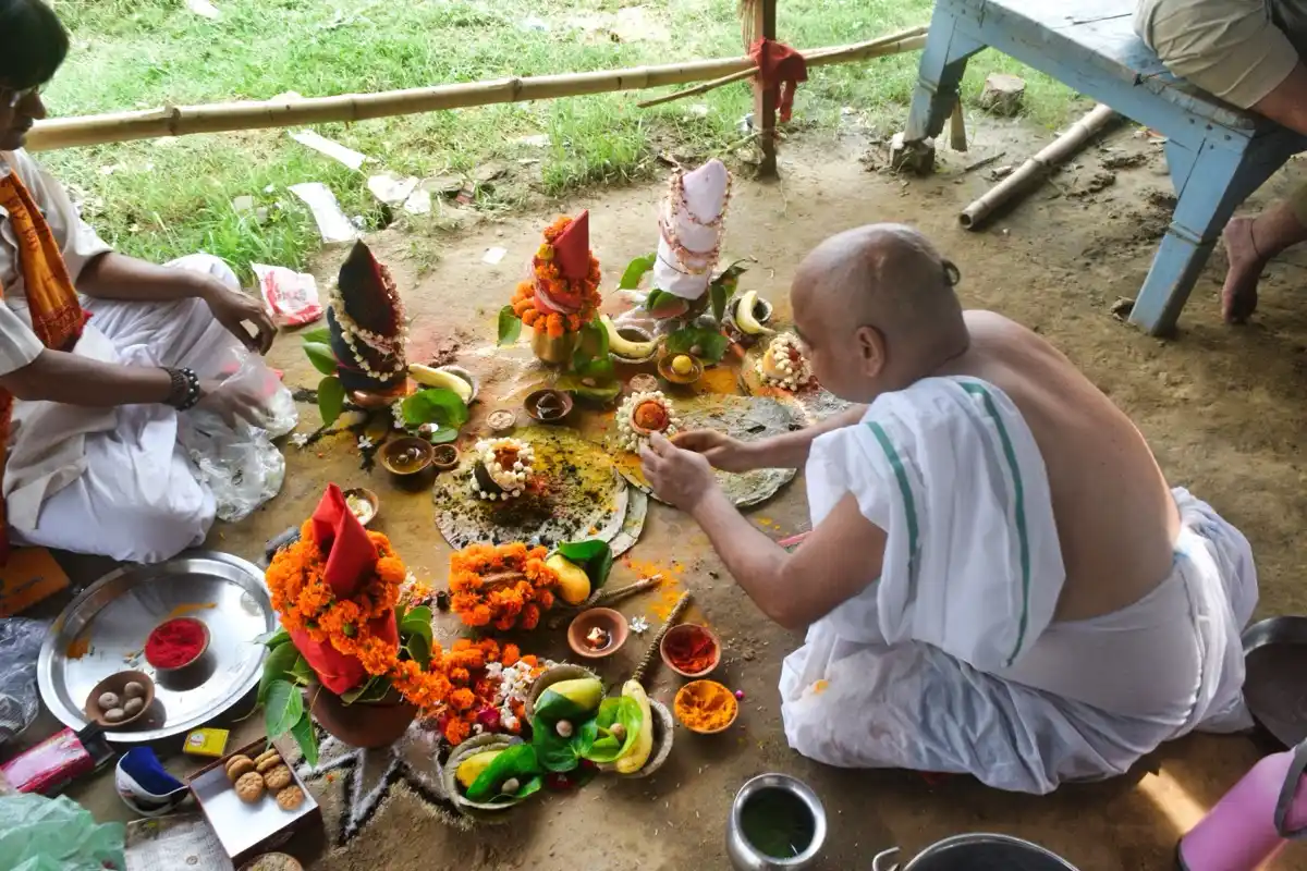 Family ancestral ceremony with Pind Daan offerings