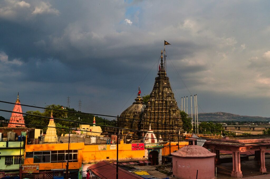 Gaya Pind Daan Shradh package — Vishnupad temple at Gaya